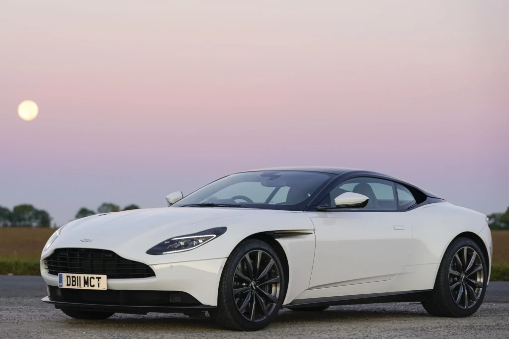 Aston Martin DB11